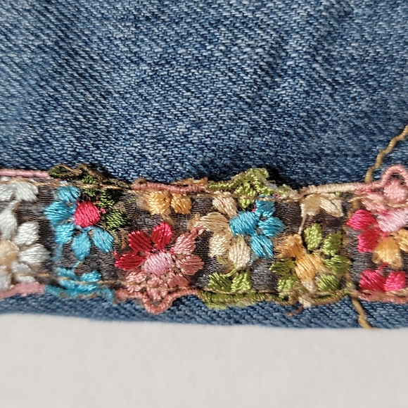 ALTER'D STATE Embroidered Trim Denim Jean Shorts Festival Frayed - Picture 3 of 10